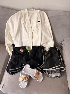 Women’s Nike Bundle